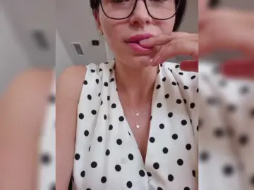 Bongacams Nude Webcam of SophieMary