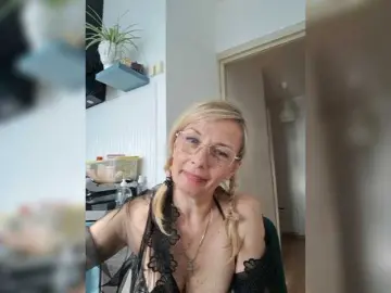 Bongacams Live Porn of ShiningMILF