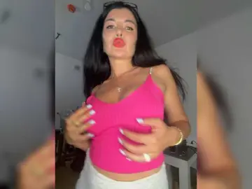 Bongacams Sex Cam of ALEXMILANA