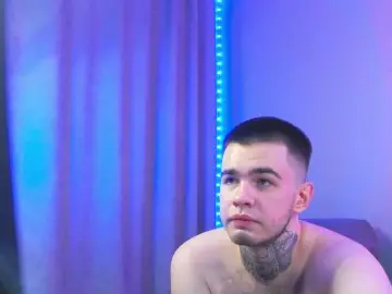 Bongacams Watch Live Sex Cams of Brenden0Sati