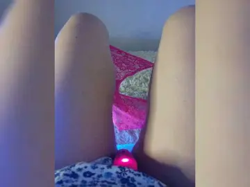 Bongacams Live Sex Cam of amazingtits-5D