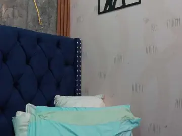 Bongacams Watch Live Sex Cams of SilverCougar83