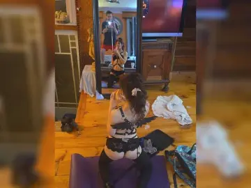 Bongacams Watch Live Sex Cams of TNT-TinyNTroubble69