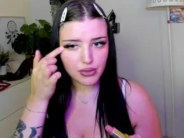Bongacams Free Live Porn of Miabrunette22