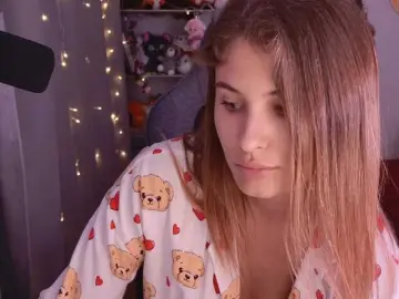 Bongacams Free Porn Cam of FOX69LOVE