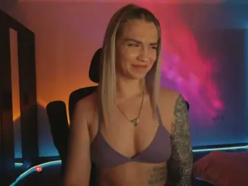 Bongacams Free Porn Cam of BlackMonro