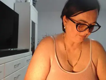 Bongacams Free Live Porn of Emyllywhite