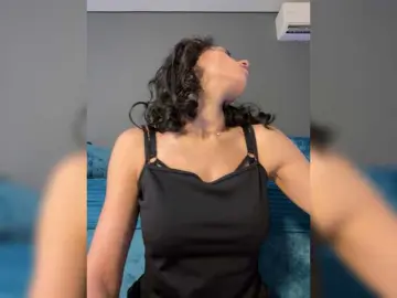 Bongacams Live Sex Cam of GgggLAAAAaaFFtt596rr