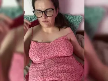Bongacams Free Porn Cam of ChubbyBae