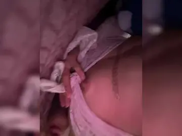 Bongacams Sex Cam of VIP17CoupleDream