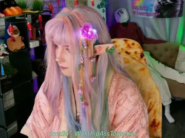 Bongacams Best live sex cam show of candy-yeah