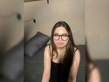 Bongacams Free Porn Cam of TheFoxAlissha