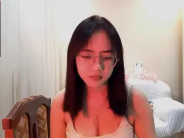 Bongacams Free Live Porn of MyrleHenggeler