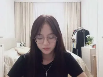 Bongacams Live Sex Cam of MyrleHenggeler