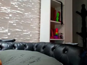 Bongacams Sex Cam of AmelieandRoss