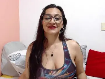 Bongacams Best Webcam of KarinaSuarez1