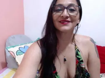 Bongacams Best Webcam of KarinaSuarez1