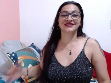 Bongacams Live Porn of KarinaSuarez1