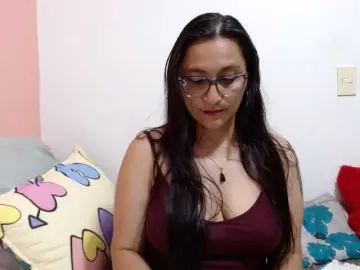 Bongacams Best live sex cam show of KarinaSuarez1
