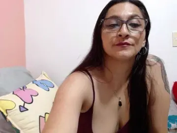 Bongacams Nude Webcam of KarinaSuarez1