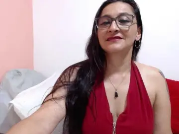 Bongacams Watch Live Sex Cams of KarinaSuarez1