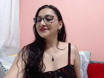 Bongacams Free Live Porn of KarinaSuarez1