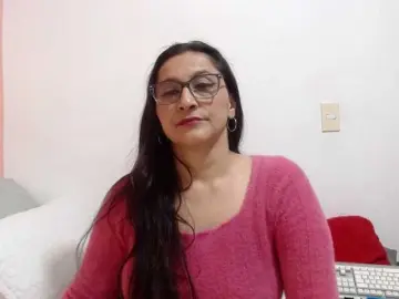 Bongacams Private Sex Chat of KarinaSuarez1