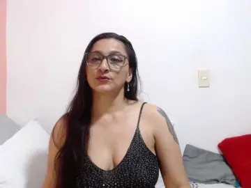 Bongacams Best live sex cam show of KarinaSuarez1