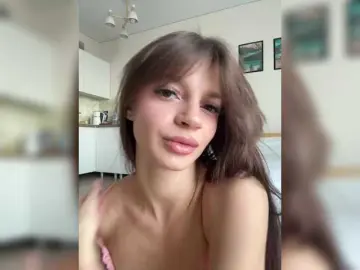 Bongacams Nude Webcam of shottup