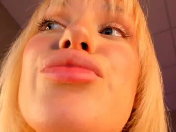 Bongacams Sex Cam of IceStrawberry
