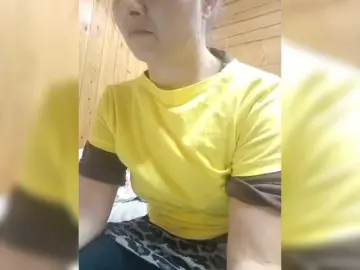Bongacams Free Porn Cam of BarbiGirla