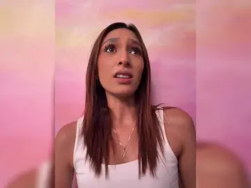 Bongacams Watch Live Sex Cams of Megan-Holly