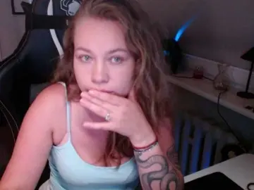 Bongacams Free Live Porn of hollyBB
