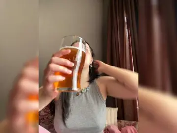 Bongacams Sex Cam of Lizzi-Peach