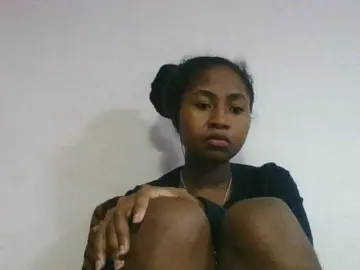Bongacams Live Sex Cam of Marinah1a