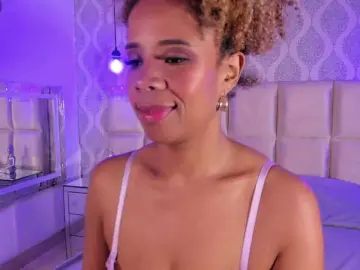 Bongacams Free Porn Cam of MiaCurly