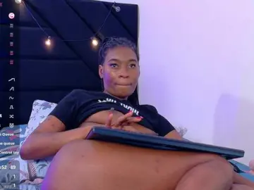Bongacams Private Sex Chat of petitelittleebony