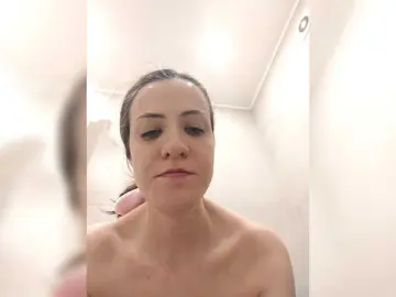 Bongacams Watch Live Sex Cams of Bogina2