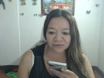 Bongacams Adult Webcam of LluviaXDorada