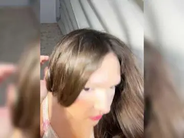 Bongacams Live Sex Cam of Cute-Lolly