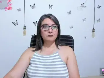 Bongacams Sex Cam of Amie-Adams82