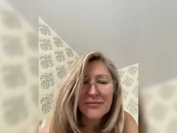 Bongacams Free Porn Cam of LagoonJoy
