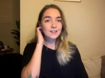 Bongacams Live Porn of RoxyHorny