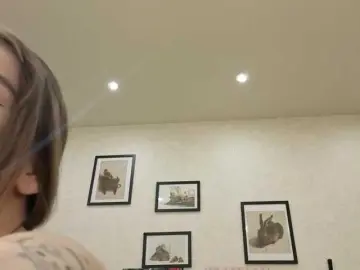 Bongacams Sex Cam of dolly-ll