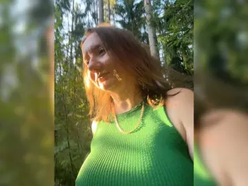 Bongacams Watch Live Sex Cams of Ledi1