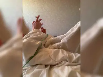Bongacams Sex Cam of kisssssesmee
