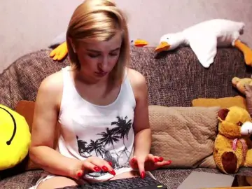 Bongacams Free Live Porn of alya555