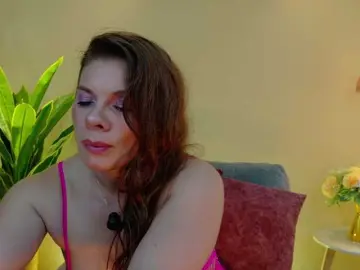 Bongacams Live Sex Cam of Quinn-Darly