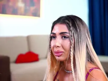 Bongacams Live Sex Cam of LucyyRosse
