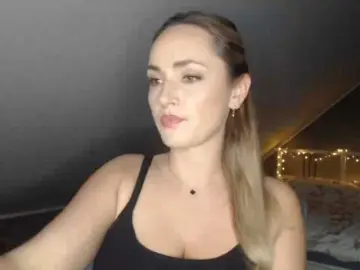 Bongacams Nude Webcam of ScarlettXQueen